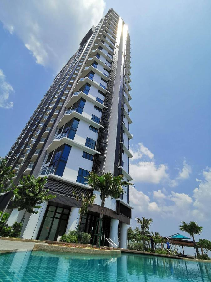 Almas Puteri Harbour Nusajaya Suite Room Exclusive Room 5 Min To Legoaland By Homespace Exterior photo